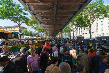 PARIS - SEP 10: food street market on September 10, 2014 in Paris, France. Paris's street markets are fantastic resources and often very beautiful and atmospheric.のeditorial素材