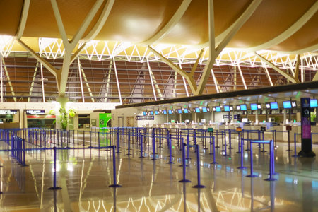 SHANGHAI-FEB 12: Airport interior on February 12, 2013 in Shanghai, China. Shanghai Pudong International Airport is the primary international airport serving Shanghai, and a major aviation hub for Asiaのeditorial素材
