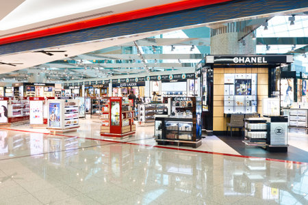 DUBAI, UAE - MARCH 09, 2016: inside of Dubai International Airport. Dubai International Airport is the primary airport serving Dubai, United Arab Emiratesのeditorial素材