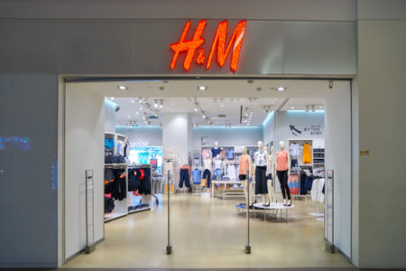 KUALA LUMPUR, MALAYSIA - CIRCA MAY, 2016: H&M store in Kuala Lumpur. H&M Hennes & Mauritz AB is a Swedish multinational retail-clothing company,のeditorial素材