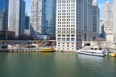 CHICAGO, IL - CIRCA MARCH, 2016: Chicago River in the daytime. The Chicago River is a system of rivers and canals that runs through the city of Chicago, including its center.のeditorial素材