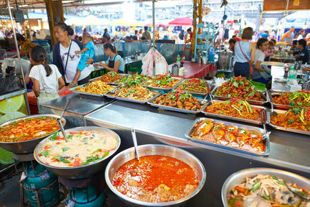 PATTAYA, THAILAND - FEBRUARY 21, 2016: street market in Pattaya. There are few street markets in Pattaya that are popular with tourists and localsのeditorial素材
