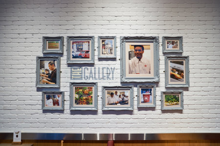CHICAGO, IL - CIRCA MARCH, 2016: inside of Pret a Manger. Pret a Manger is a sandwich shop chain based in the United Kingdomのeditorial素材