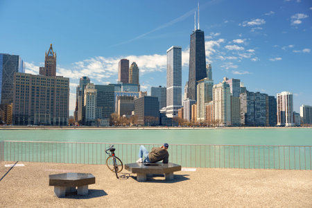 CHICAGO, IL - CIRCA APRIL, 2016: view of Chicago in the daytime. Chicago is the third most populous city in the United States.のeditorial素材