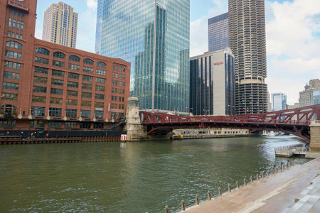 CHICAGO, IL - CIRCA MARCH, 2016: Chicago River in the daytime. The Chicago River is a system of rivers and canals that runs through the city of Chicago, including its center.のeditorial素材
