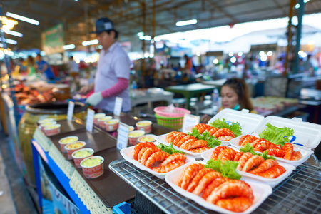 PATTAYA, THAILAND - FEBRUARY 21, 2016: street market in Pattaya. There are few street markets in Pattaya that are popular with tourists and localsのeditorial素材