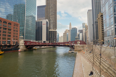 CHICAGO, IL - CIRCA MARCH, 2016: Chicago River in the daytime. The Chicago River is a system of rivers and canals that runs through the city of Chicago, including its center.のeditorial素材