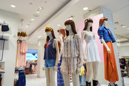 CHICAGO, IL - APRIL 01, 2016: inside Forever 21 store. Forever 21 is an American chain of fast fashion retailers with its headquarters in Los Angeles.のeditorial素材