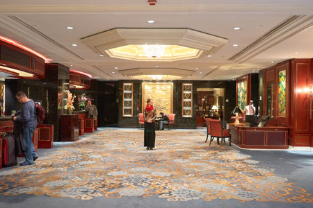 HONG KONG - 26 JANUARY, 2016: inside Kowloon Shangri-La. Kowloon Shangri-La is a five-star hotel of the Hong Kong-based Shangri-La Hotels and Resorts group.のeditorial素材