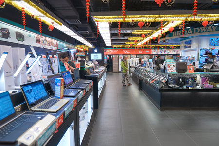 HONG KONG - CIRCA JANUARY, 2016: an electronic store at a shopping center in Hong Kong. Shopping is a widely popular social activity in Hong Kong.のeditorial素材
