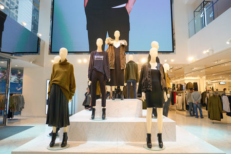 HONG KONG - CIRCA NOVEMBER, 2016: H & M store in Hong Kong. H & M Hennes & Mauritz AB is a Swedish multinational retail-clothing company, known for its fast-fashion clothing.のeditorial素材