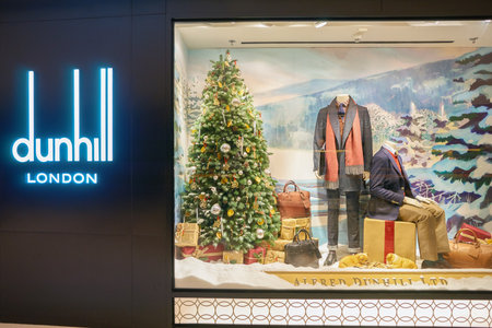 HONG KONG - CIRCA NOVEMBER, 2016: Alfred Dunhill at the Elements shopping mall. Elements is a large shopping mall located on 1 Austin Road West, Tsim Sha Tsui, Kowloon, Hong Kongのeditorial素材