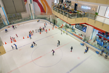 HONG KONG - CIRCA NOVEMBER, 2016: skating-rink at the Elements shopping mall. Elements is a large shopping mall located on 1 Austin Road West, Tsim Sha Tsui, Kowloon, Hong Kongのeditorial素材