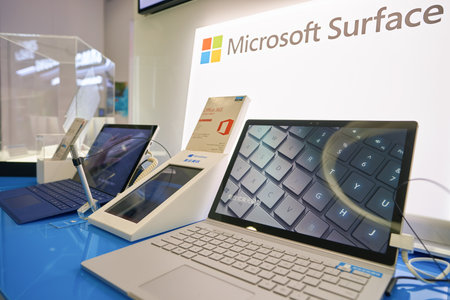 HONG KONG - CIRCA NOVEMBER, 2016: inside a electronics store in Hong Kong.のeditorial素材