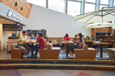 HONG KONG - CIRCA NOVEMBER, 2016: cafe at a shopping center in Hong Kongのeditorial素材