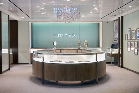 SINGAPORE - CIRCA SEPTEMBER, 2016: Tiffany & Company store at Singapore Changi Airport. Tiffany & Company is an American luxury jewelry and specialty retailer.のeditorial素材