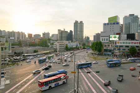 SEOUL, SOUTH KOREA - MAY 20, 2017: view from Seoul 7017 Skypark at opening day. The Seoullo 7017 Skypark, is an elevated linear park in central Seoul  which opened on May 20, 2017.のeditorial素材