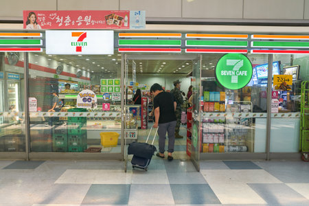 SEOUL, SOUTH KOREA - CIRCA MAY, 2017: 7-Eleven convenience store in Seoul. 7-Eleven is an international chain of convenience stores.のeditorial素材