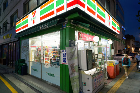 SEOUL, SOUTH KOREA - CIRCA MAY, 2017: 7-Eleven convenience store in Seoul. 7-Eleven is an international chain of convenience stores.のeditorial素材