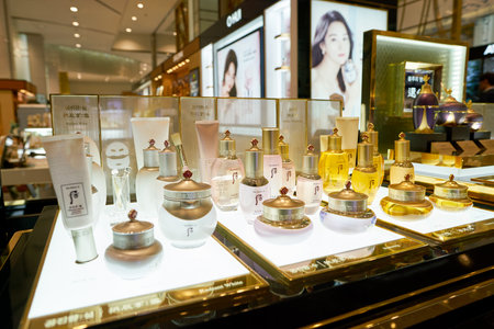 BUSAN, SOUTH KOREA - MAY 28, 2017: cosmetic products sit on display for sale at  Lotte Department Store in Busan.のeditorial素材