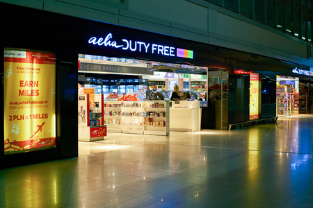 WARSAW, POLAND - CIRCA NOVEMBER, 2017: the entrance to Aelia Duty Free store at Warsaw Chopin Airport.のeditorial素材