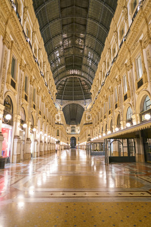 MILAN, ITALY - CIRCA NOVEMBER, 2017: Galleria Vittorio Emanuele II in the nightのeditorial素材