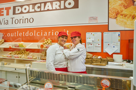 MILAN, ITALY - CIRCA NOVEMBER, 2017: staff in OD Store confectionery outlet in Milan.のeditorial素材
