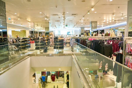 MOSCOW, RUSSIA - CRICA SEPTEMBER, 2018: interior shot of a H&M store in shopping center in Moscow.のeditorial素材