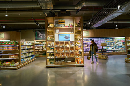 DUSSELDORF, GERMANY - CIRCA SEPTEMBER, 2018: interior shot of Zurheide supermarket in Dusseldorf.のeditorial素材