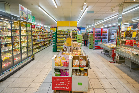 VENICE, ITALY - CIRCA MAY, 2019: interior shot of a supermarket in Venice, Italy.のeditorial素材