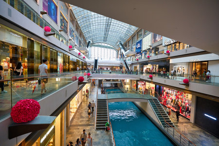 SINGAPORE - JANUARY 20, 2020: interior shot of the Shoppes at Marina Bay Sandsのeditorial素材