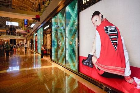 SINGAPORE - JANUARY 20, 2020: interior shot of the Shoppes at Marina Bay Sandsのeditorial素材