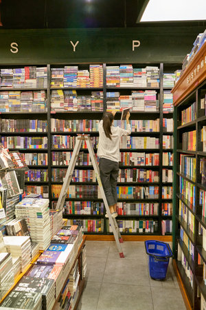 SHENZHEN, CHINA - CIRCA NOVEMBER, 2019: interior shot of bookstore in Shenzhen.のeditorial素材