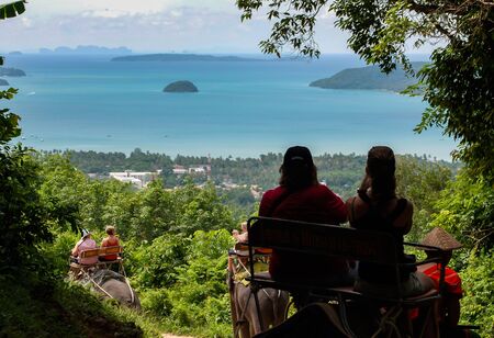 Elephant rides in Phuket, Thailand.のeditorial素材