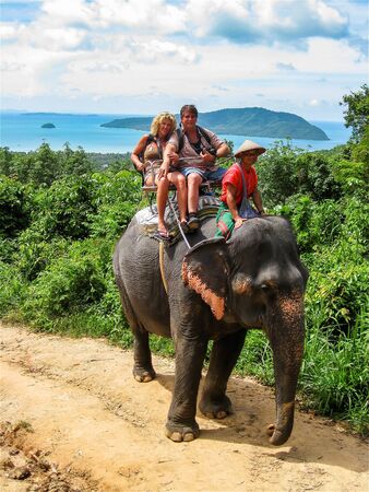 Elephant Ride, Phuket, Thailandのeditorial素材
