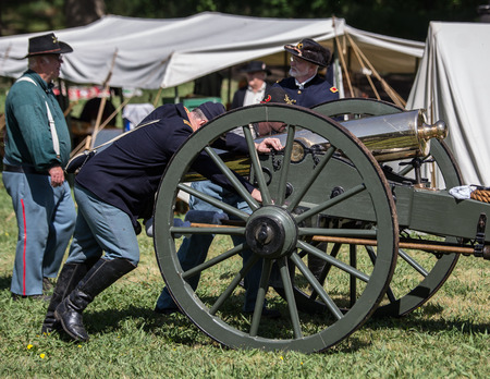 Cannon Crew, Civil War Reenactment, Red Bluff, Californiaのeditorial素材