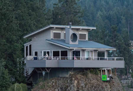 Home on Lake Coeur d'Alene, Idahoのeditorial素材