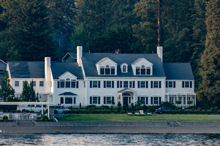 Home on Lake Coeur d'Alene, Idahoのeditorial素材