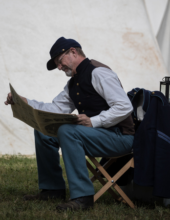 American Civil War reenactor at the Dog Island event in Red Bluff, California.のeditorial素材