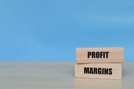 Wooden blocks with text PROFIT MARGINS. Business conceptの写真素材