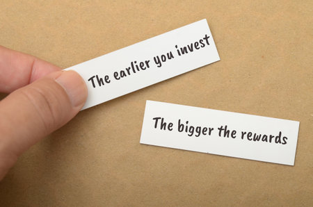 Early Investment: The Key to Maximizing Your Financial Rewardsの写真素材