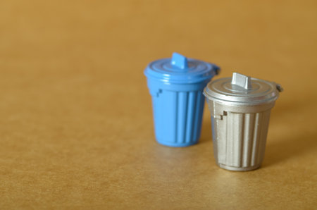 Empty Trash Can Isolated â Clean Environment and Recycling Conceptの写真素材