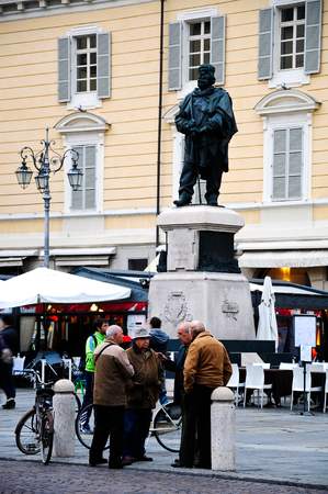 26 october 2011-parma-italy-Piazza di parma with the statue giuseppe garibaldiのeditorial素材