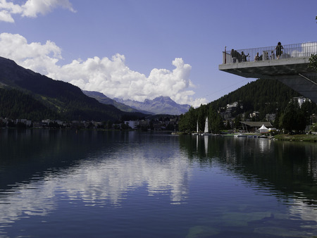 19 august 2018-saintz moritz-suisse-Panoramic view of the lake of Saintz Moritzのeditorial素材