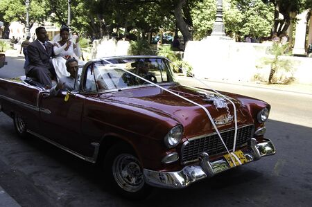 18 april 2007-Havana-cuba-
Marriage in the streets of Havana, cubaのeditorial素材