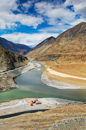 Confluence of Zanskar and Indus rivers - Leh, Ladakh, Indiaの写真素材