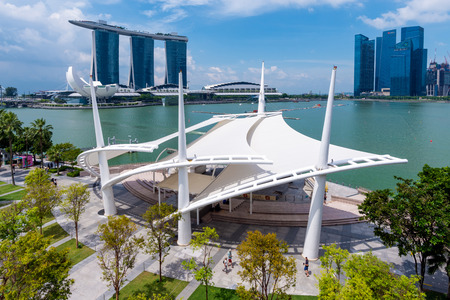 SINGAPORE - JULY 10: Singapore business buildings area on July 10, 2015 in Singapore. Singapore is a world famous tourist city with highly developed economic infrastructure.のeditorial素材