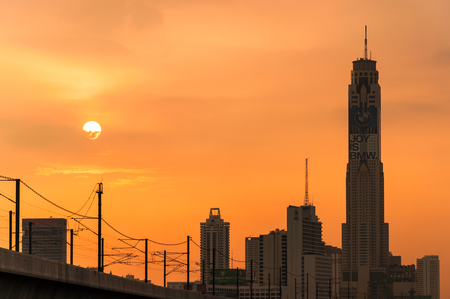 BANGKOK-SEP19: Baiyoke Tower II Skyscraper on September 19, 2010 in Bangkok, Thailand.Bangkok is the most populated city in Southeast Asia with one sixth of population live and visit Bangkok every dayのeditorial素材