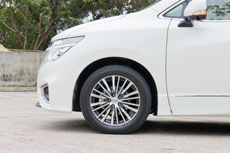 Nissan Elgrand 2014 MPV 7 seat car