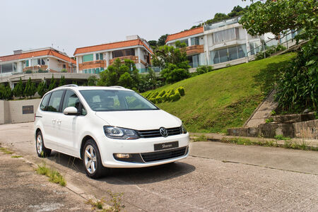 Hong Kong, China Jun 23, 2014 : Volkswagen Sharan 2014 test drive on Jun 23 2014 in Hong Kong.のeditorial素材
